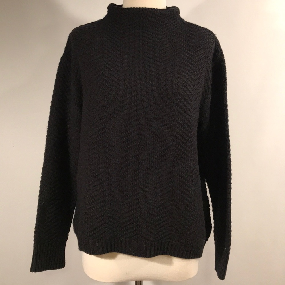 Gap funnel neck sweater - S